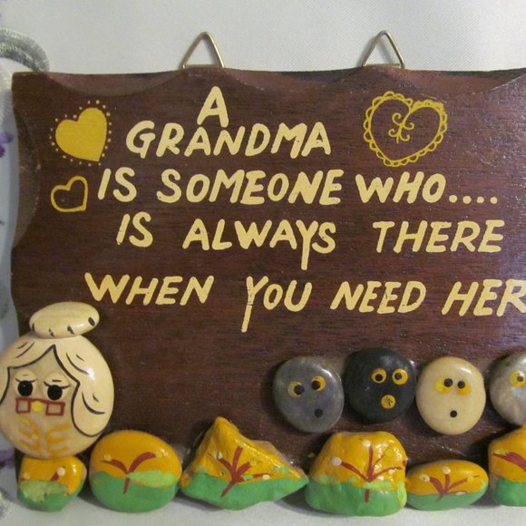 Vintage Wood Wall Plaque Grandma Always There When You Need Her ~ Rocks & Hearts - Picture 1 of 9